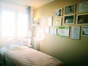 Mischa Dolmen - Esthéticienne, Drainage lymphatique, Miracle Face Méthode Renata França